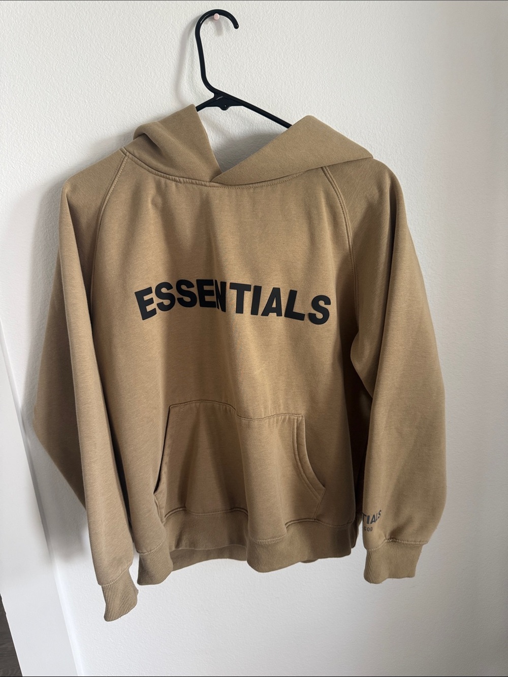 Essentials pullover small